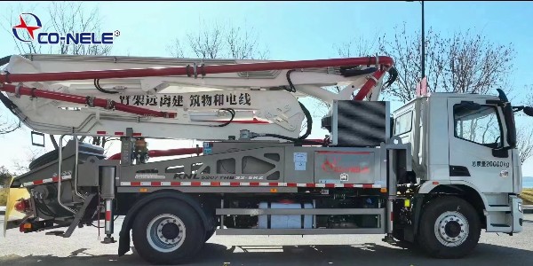 科尼樂(lè) 32 米泵車室內(nèi)低矮空間施工，高矮場(chǎng)地通吃！