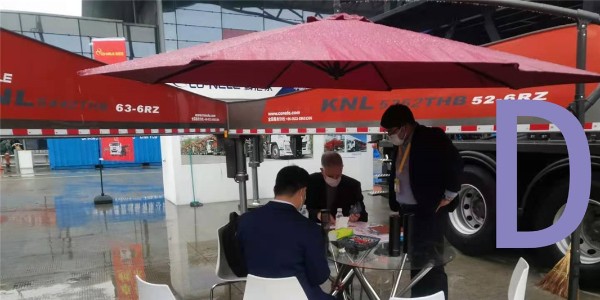 混凝土泵車在使用操作時，在以下五個部位和環節容易造成事故
