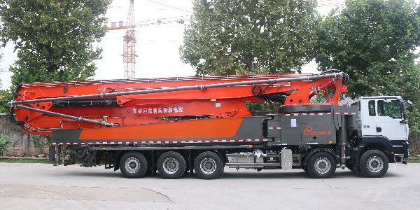 檢查泵車冷卻液是否充足