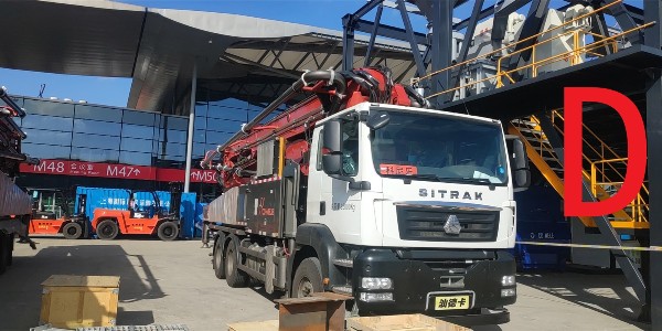 泵車安全無小事，大家作業(yè)一定要注意安全